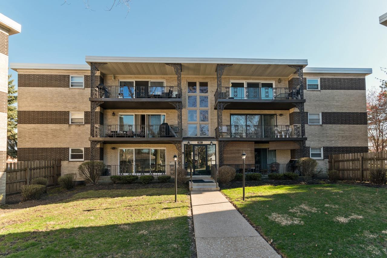 911 8th Ave. #5, La Grange, IL 60525
