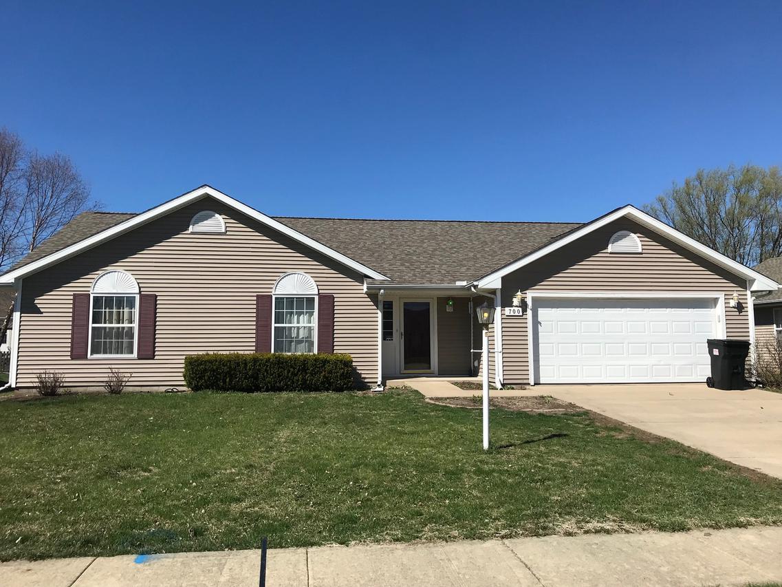 700 Bluestem Dr., St. Joseph, IL 61873
