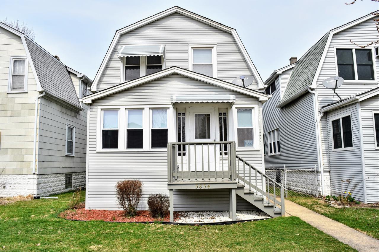 5854 W Eastwood Ave., Chicago, IL 60630