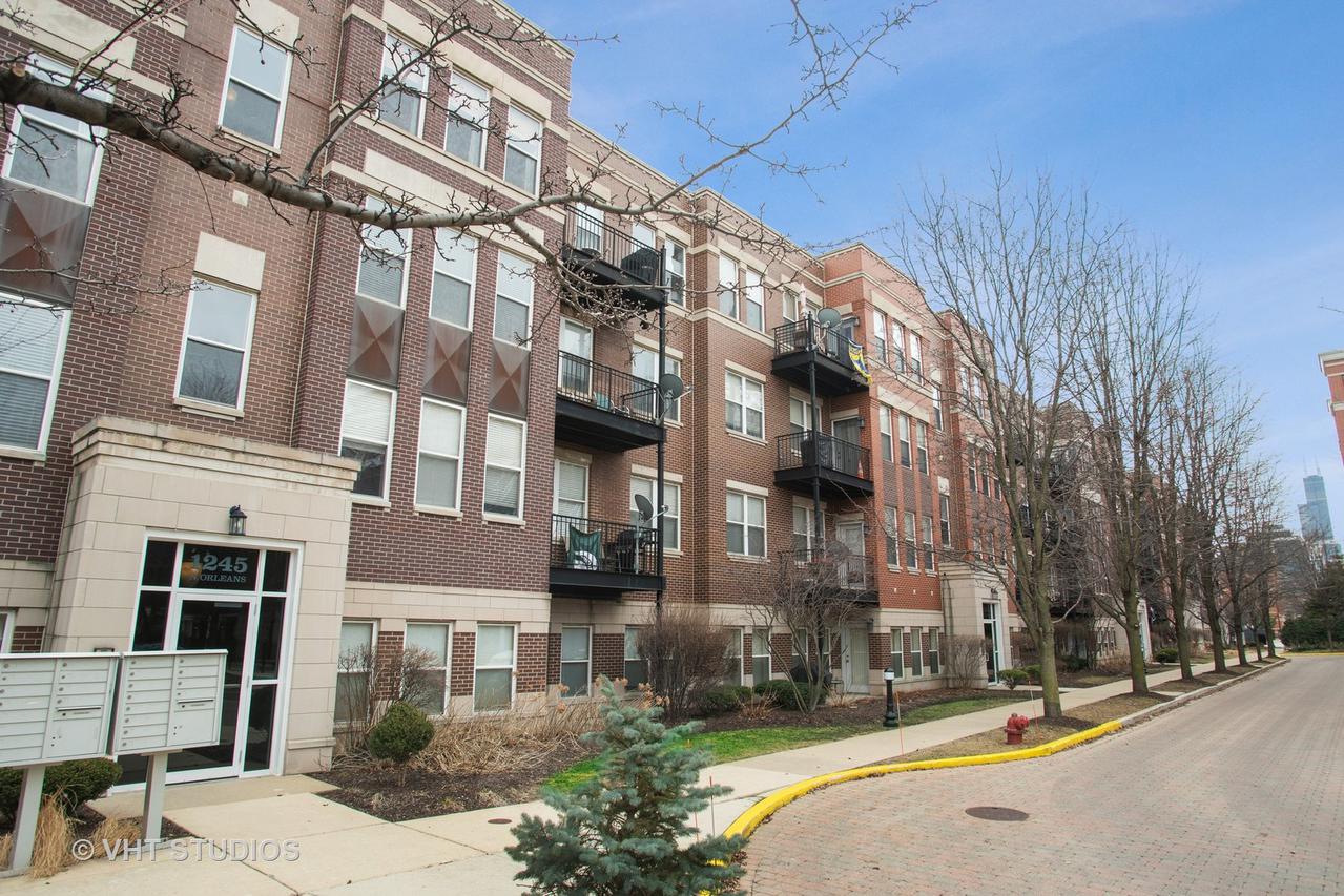 1245 N Orleans Ct. #1003, Chicago, IL 60614