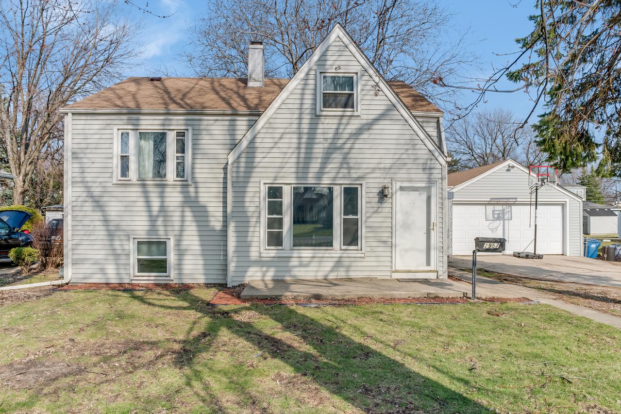 2957 Martin Ave., Leyden Township, IL 60164