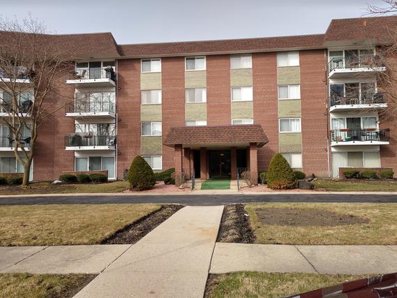 1030 S Fernandez Ave. #3A, Arlington Heights, IL 60005