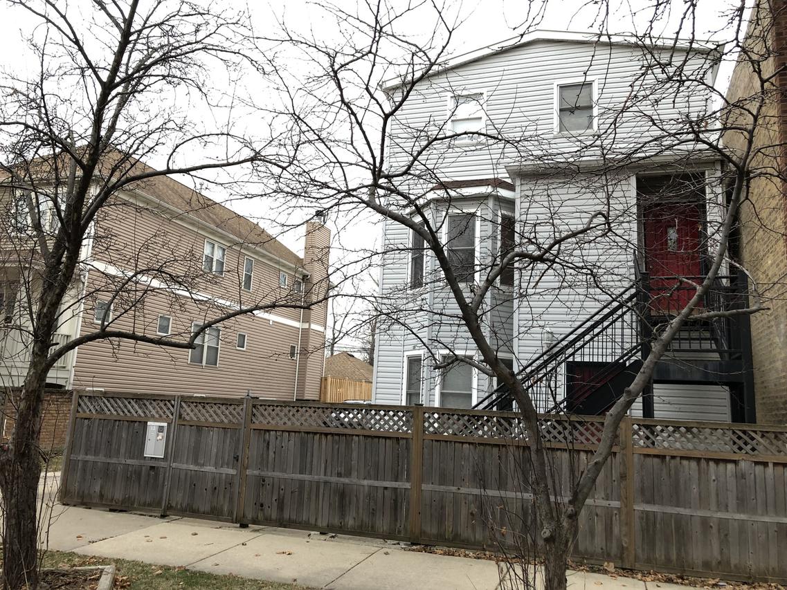 4042 N Kolmar Ave., Chicago, IL 60641