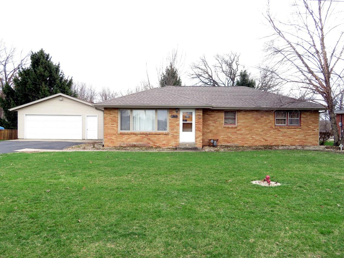 4307 W Lincolnway, Sterling, IL 61081