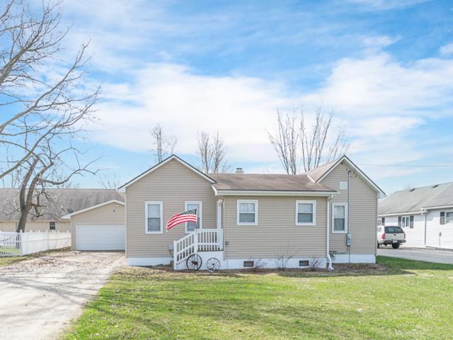 415 W Oak St., Coal City, IL 60416
