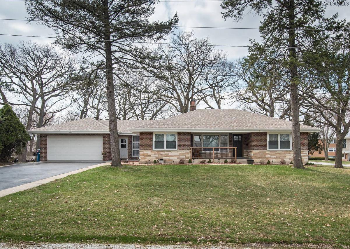 10902 S New England Ave., Worth, IL 60482