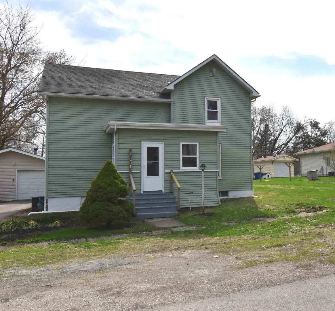 207 W Henry St., Odell, IL 60460