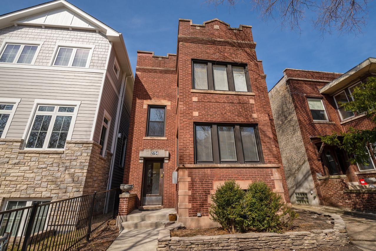 2754 W Giddings St., Chicago, IL 60625