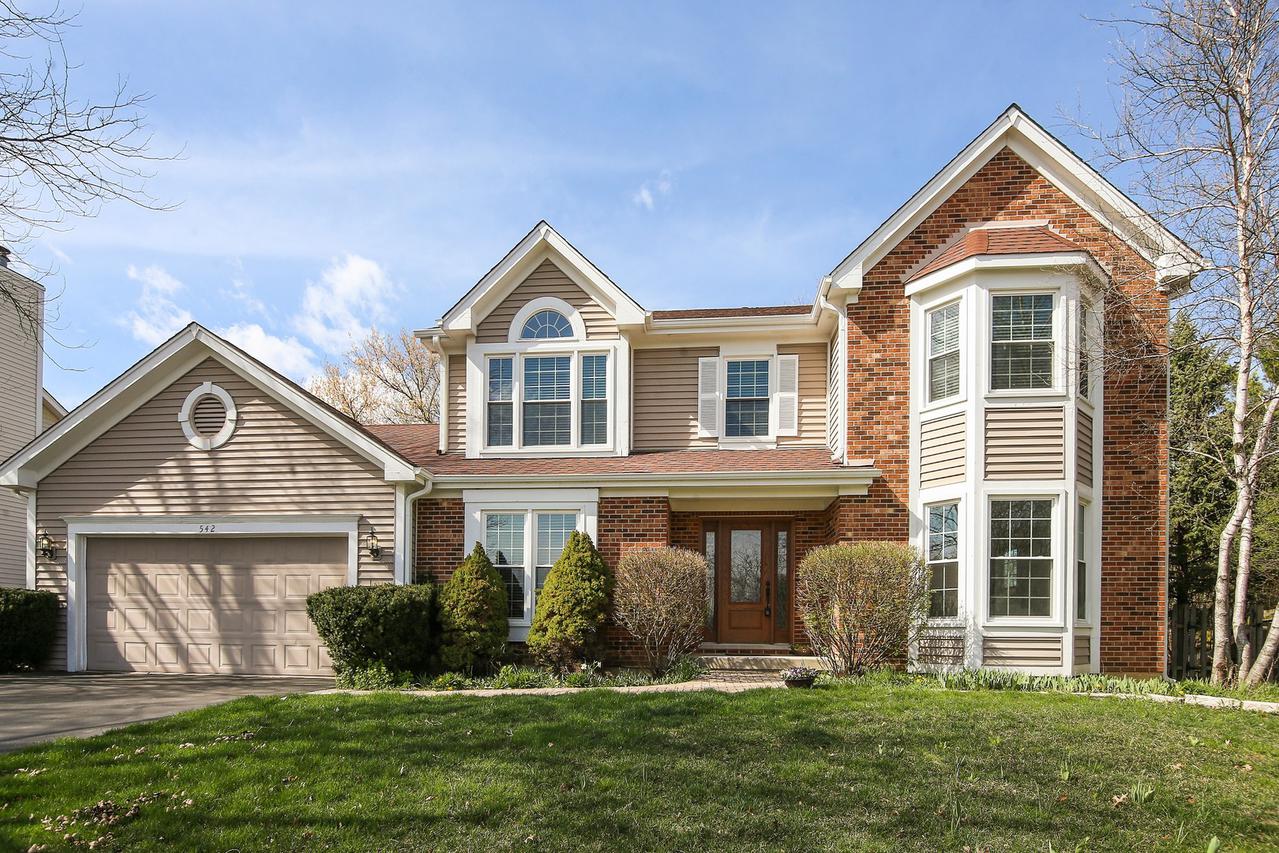 542 Carolian Dr., Lake Zurich, IL 60047