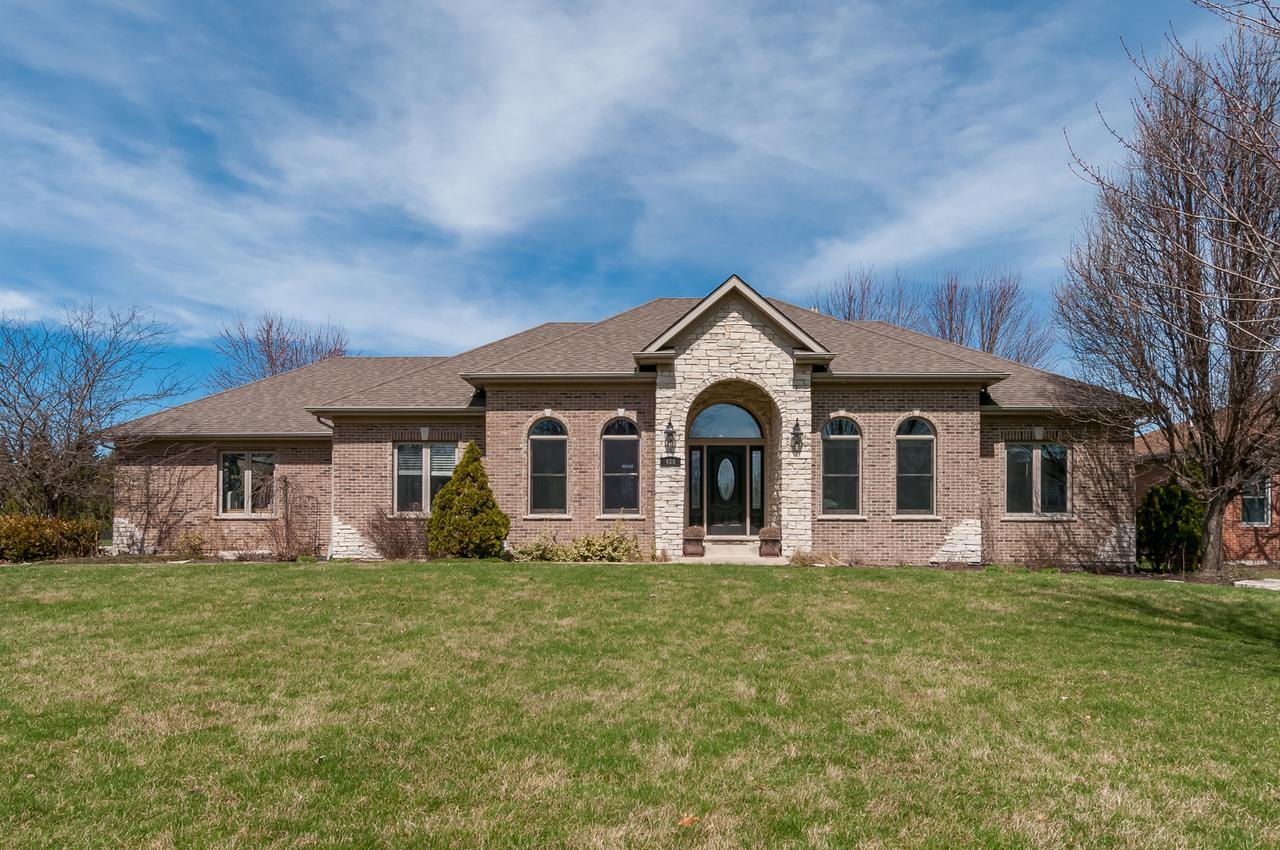 400 E North St., Somonauk, IL 60552
