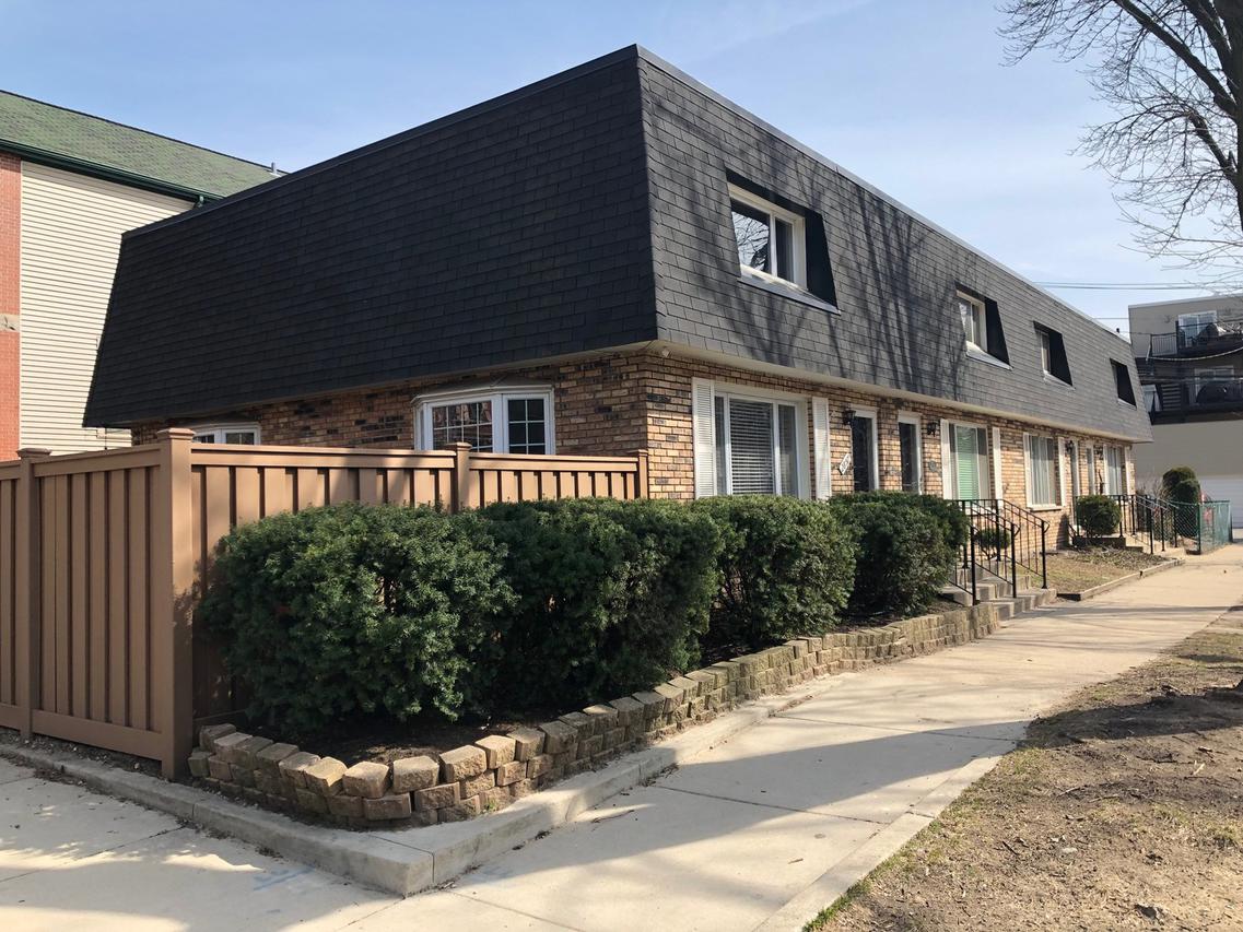 2857 N Greenview Ave., Chicago, IL 60657