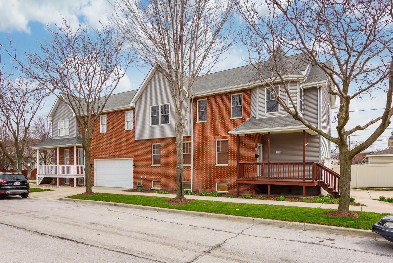 835 W 37th St. #B, Chicago, IL 60609