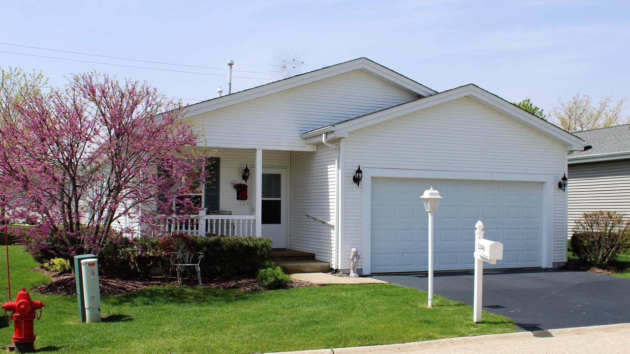 2846 Gateway Cir., Grayslake, IL 60030