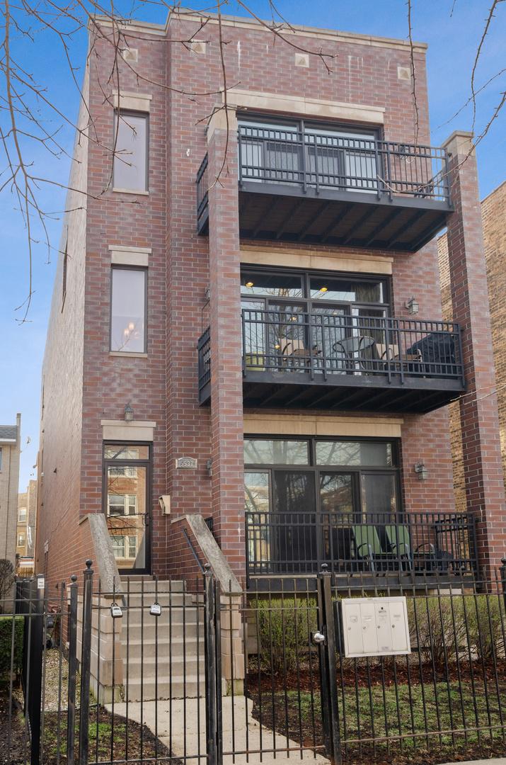 5537 N Campbell Ave. #3, Chicago, IL 60625