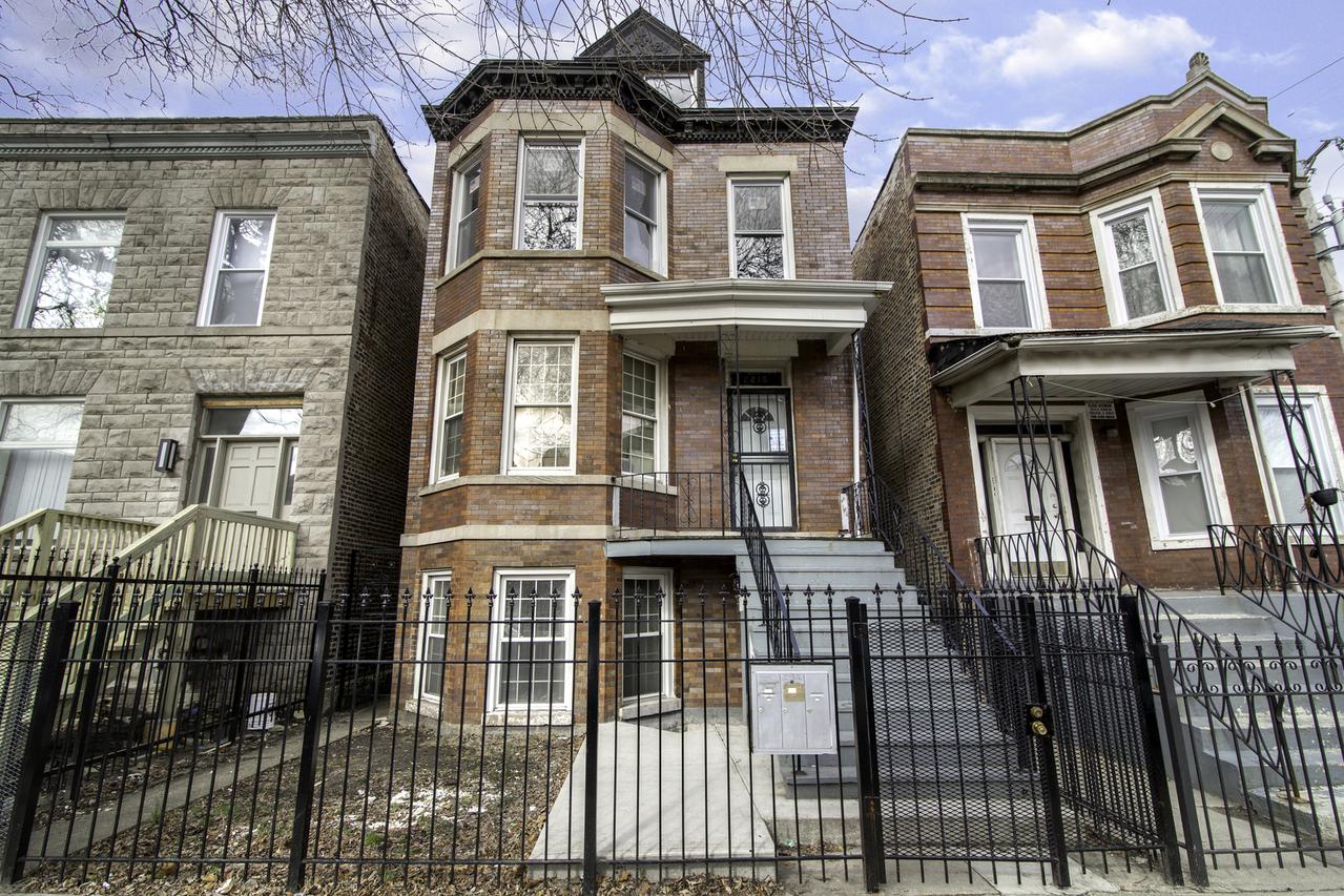 2216 S Hamlin Ave., Chicago, IL 60623