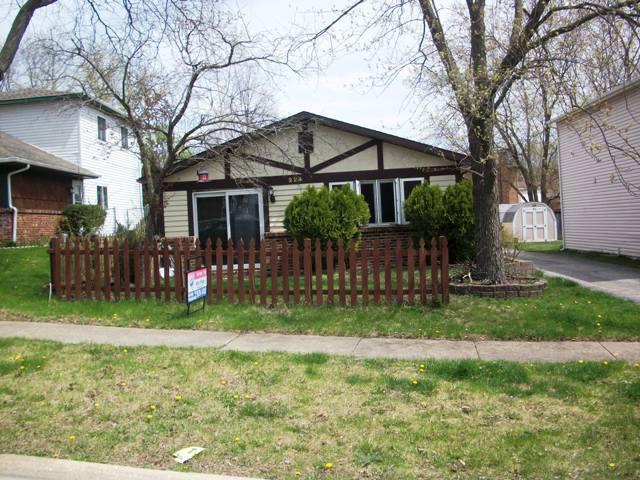 224 Radcliff Dr., Bolingbrook, IL 60440