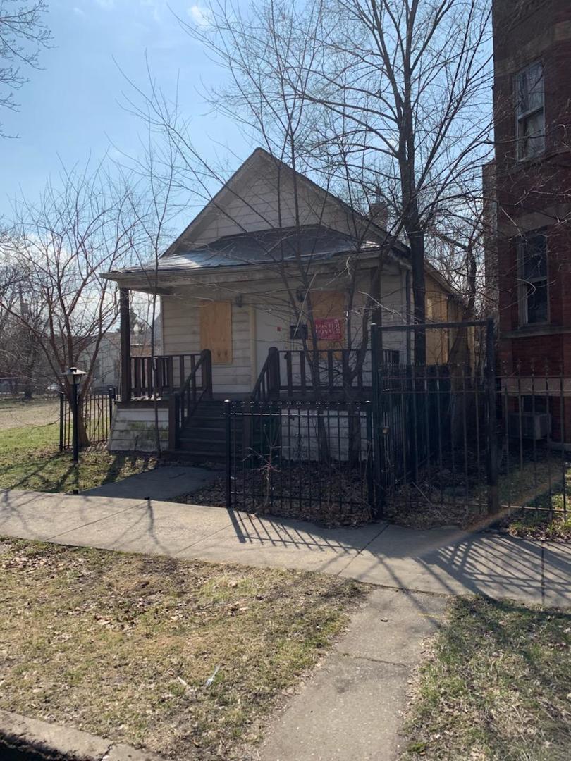 7110 S Champlain Ave., Chicago, IL 60619