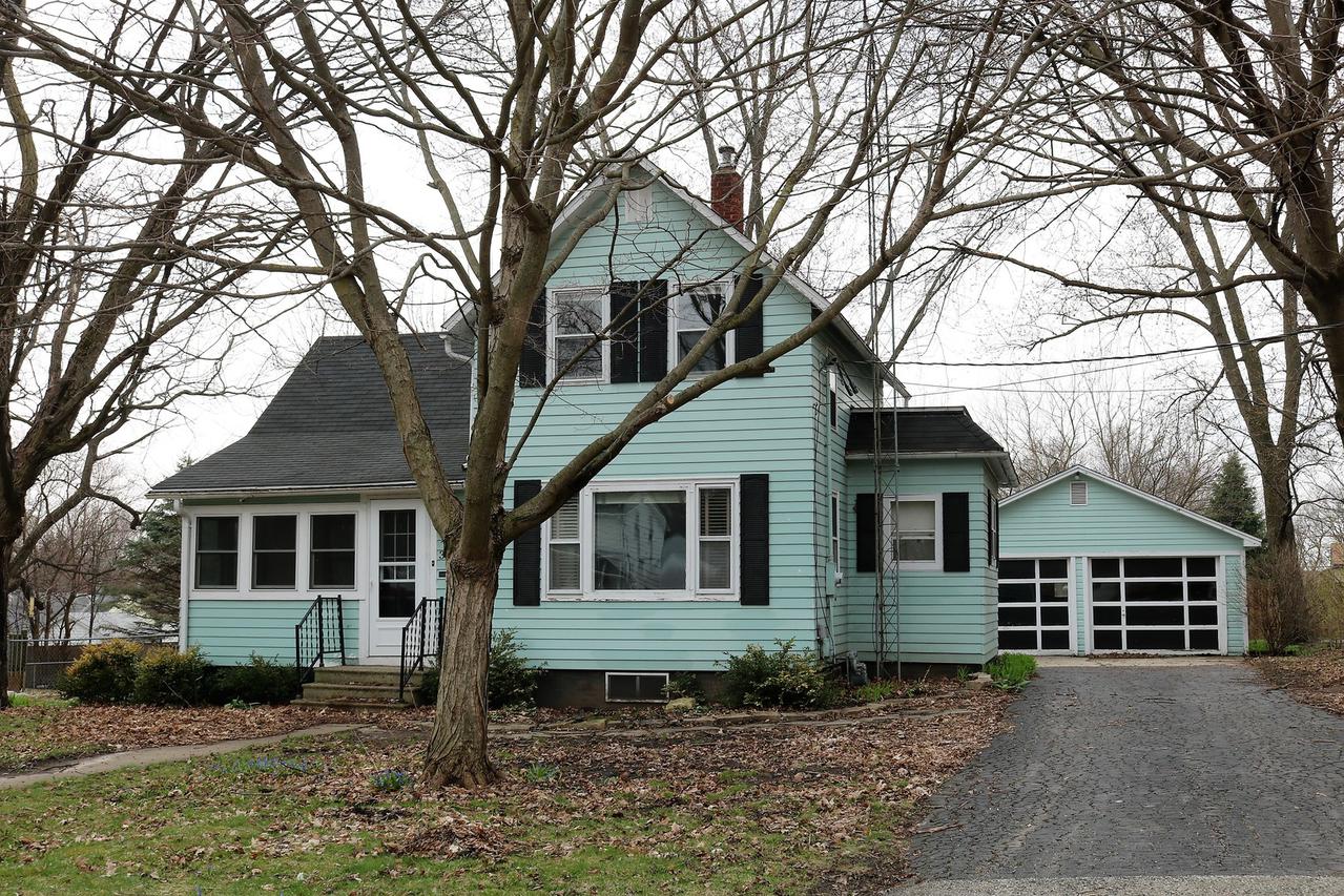 344 Home St., Sycamore, IL 60178
