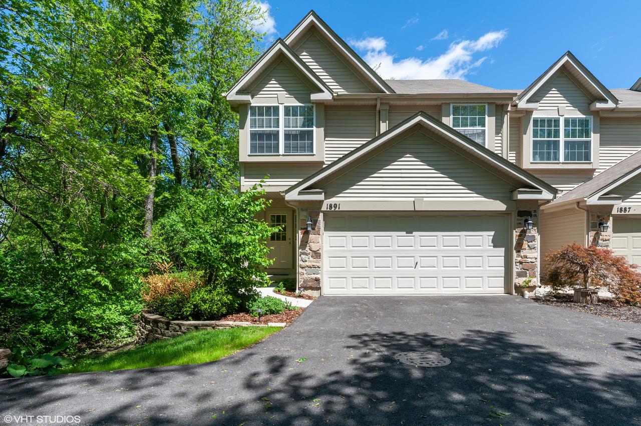 1891 Maplewood Ct., Grayslake, IL 60030