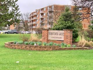 2222 S Stewart Ave. #2L, Lombard, IL 60148