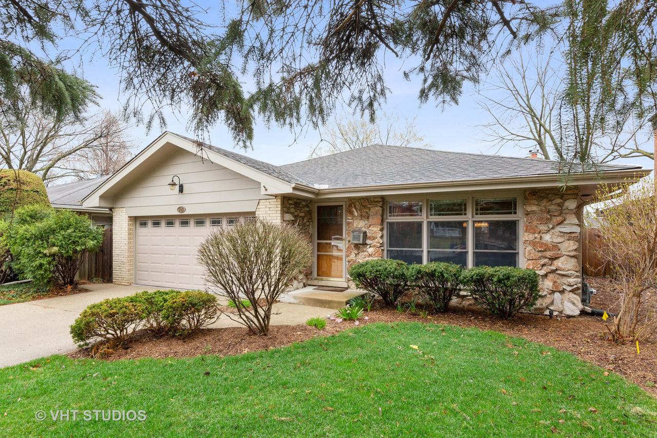 705 S Stone Ave., La Grange, IL 60525