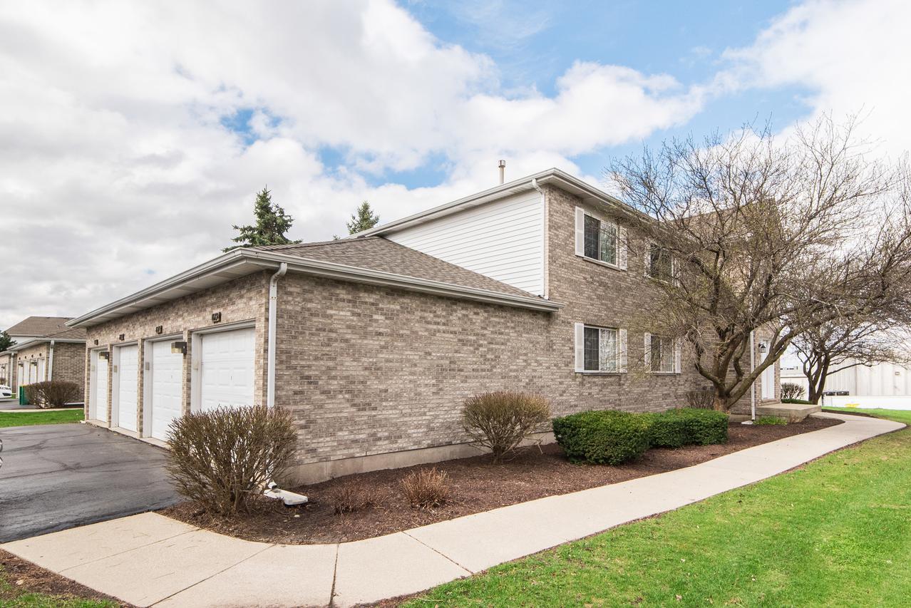 815 Constance Ln., Sycamore, IL 60178
