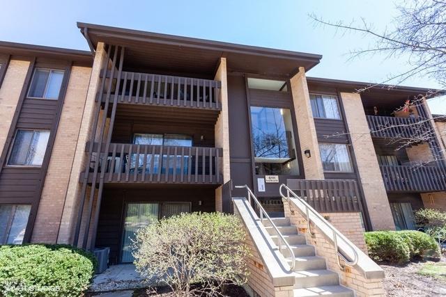 6111 Knoll Wood Rd. #302, Willowbrook, IL 60527