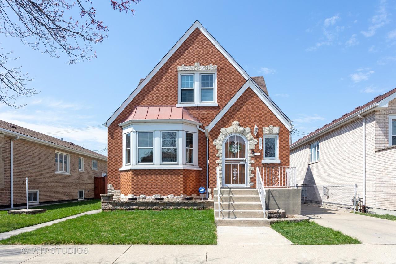5520 S Mason Ave., Chicago, IL 60638