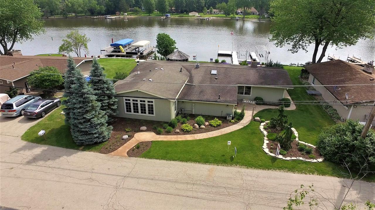 4510 Riverside Dr., Crystal Lake, IL 60014