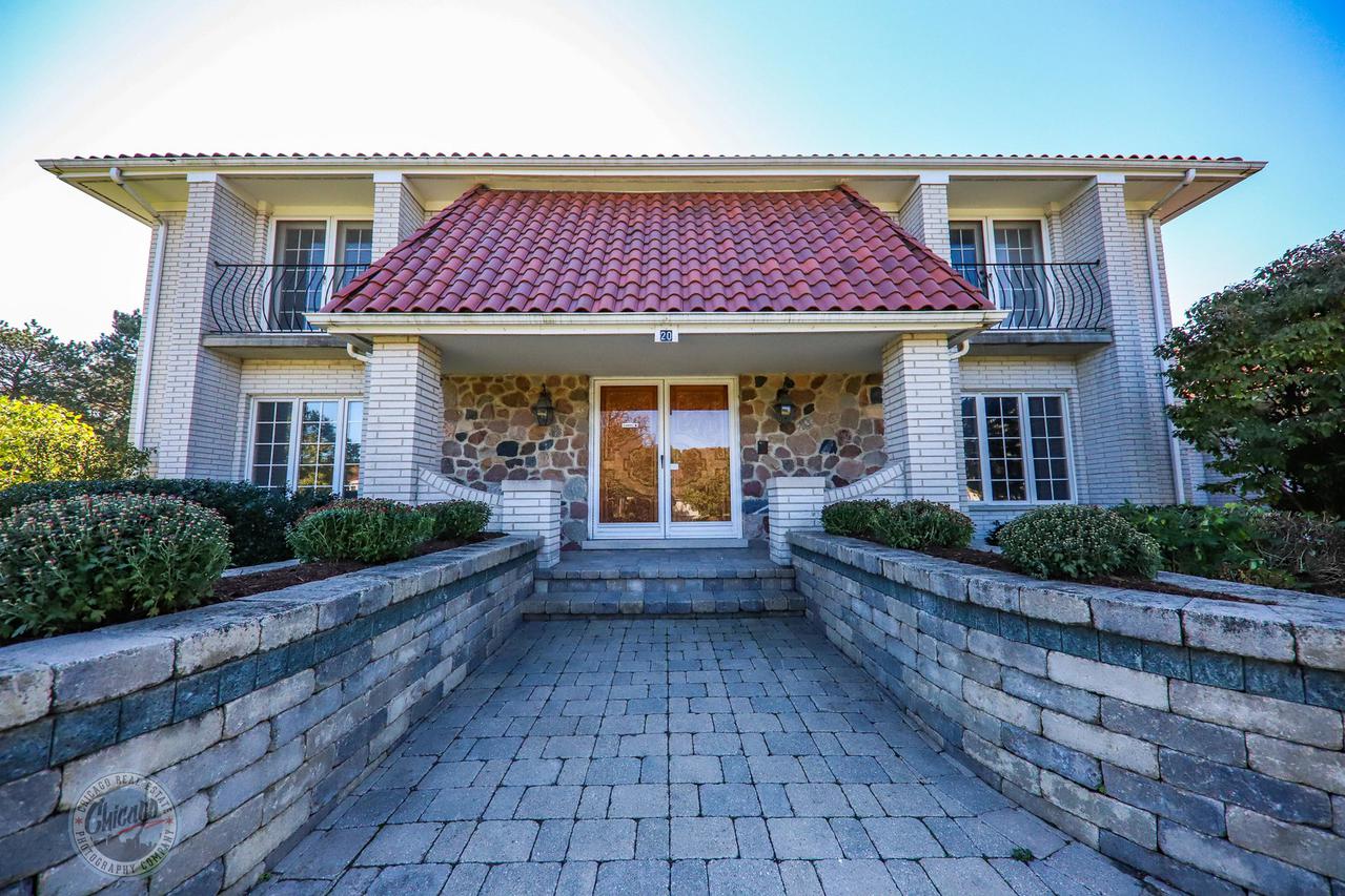 20 Deer Path Tr., Burr Ridge, IL 60527