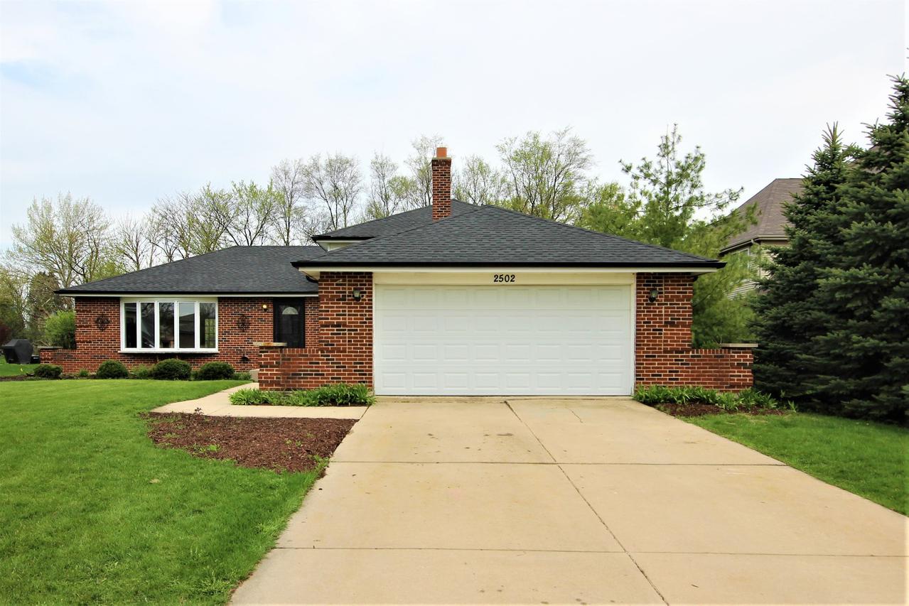 2502 Abbey Dr., Darien, IL 60561