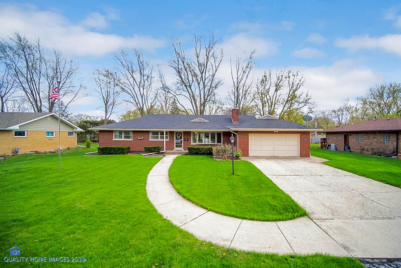 336 Oakwood Dr., Crete, IL 60417