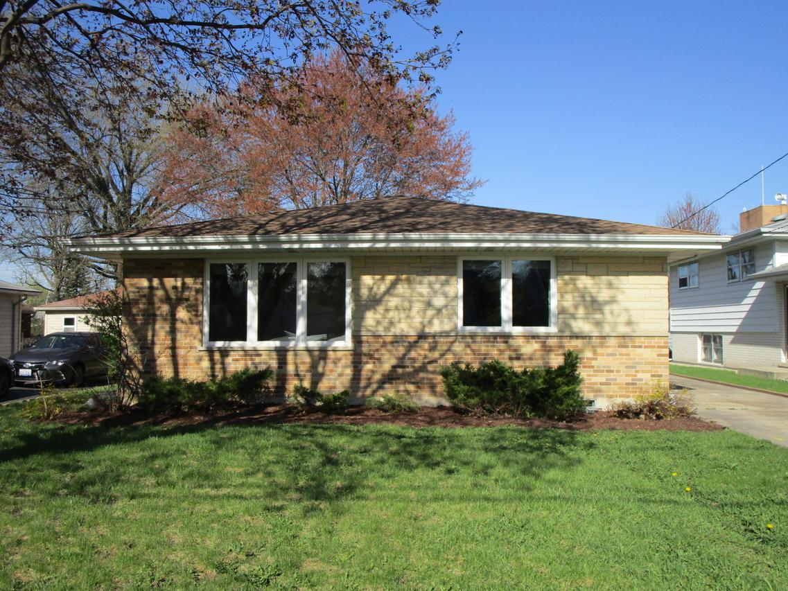 282 Dalewood Ave., Wood Dale, IL 60191