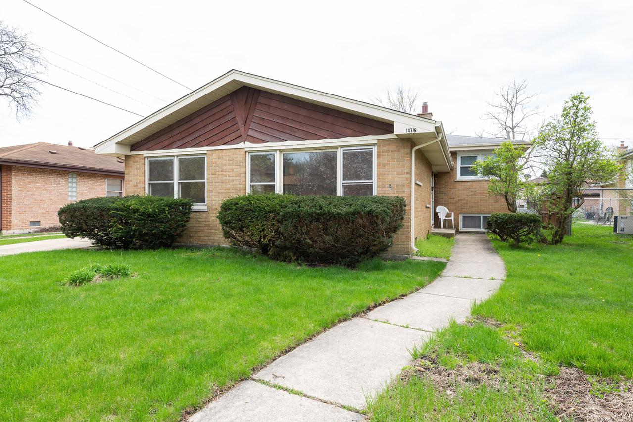 14719 Parkside Dr., Dolton, IL 60419