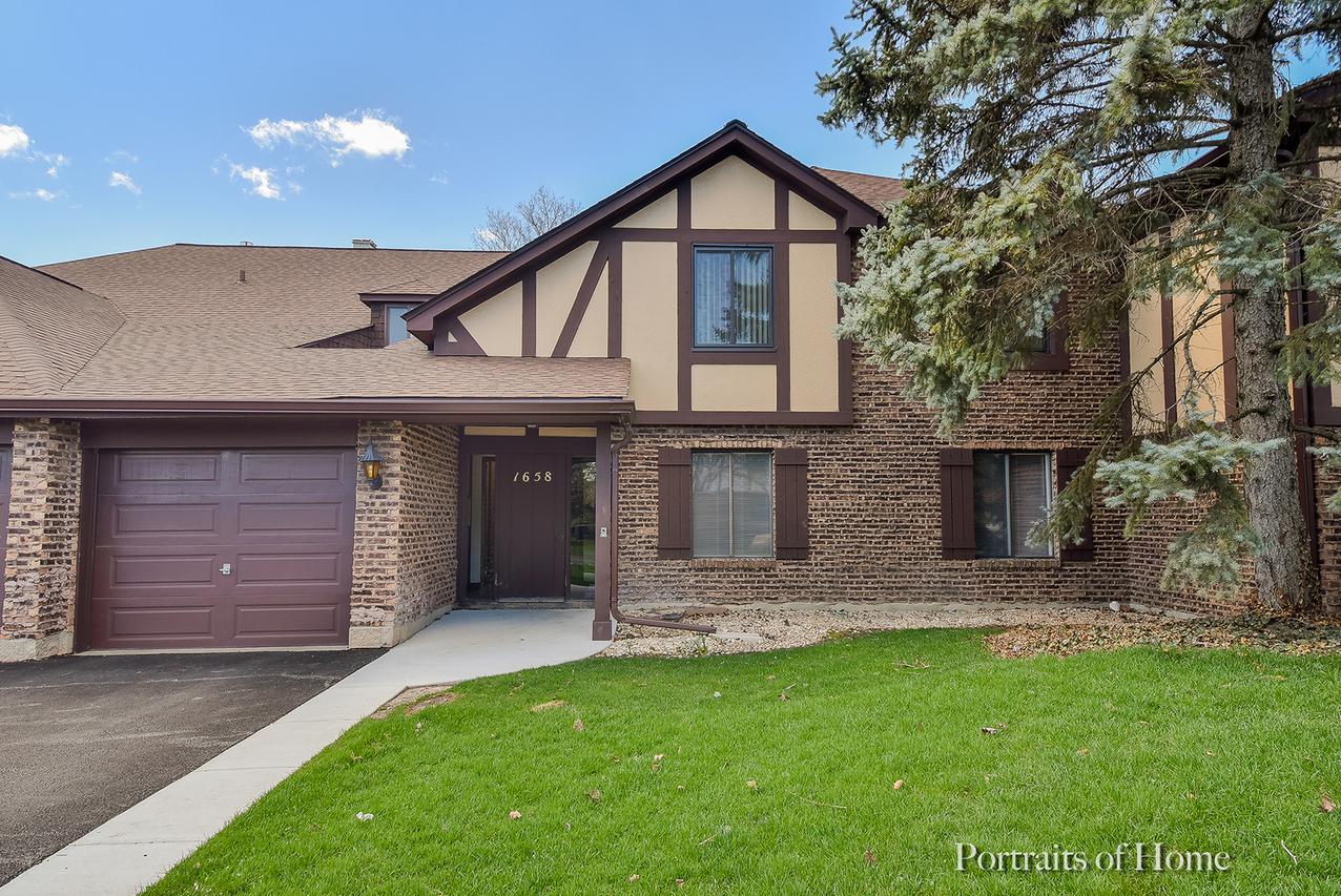 1658 Dover Ct. #D, Wheaton, IL 60189