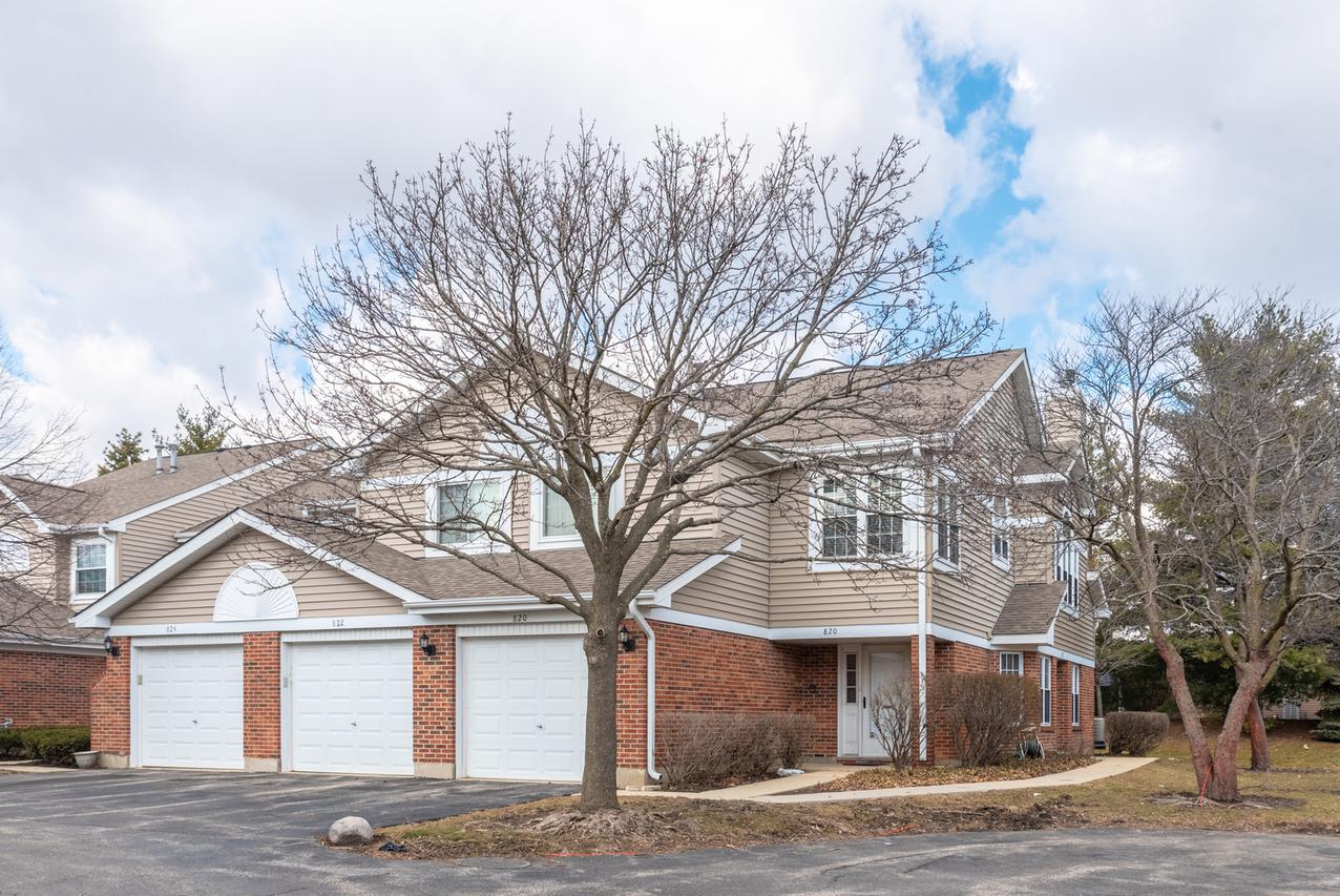 822 W Happfield Dr., Arlington Heights, IL 60004