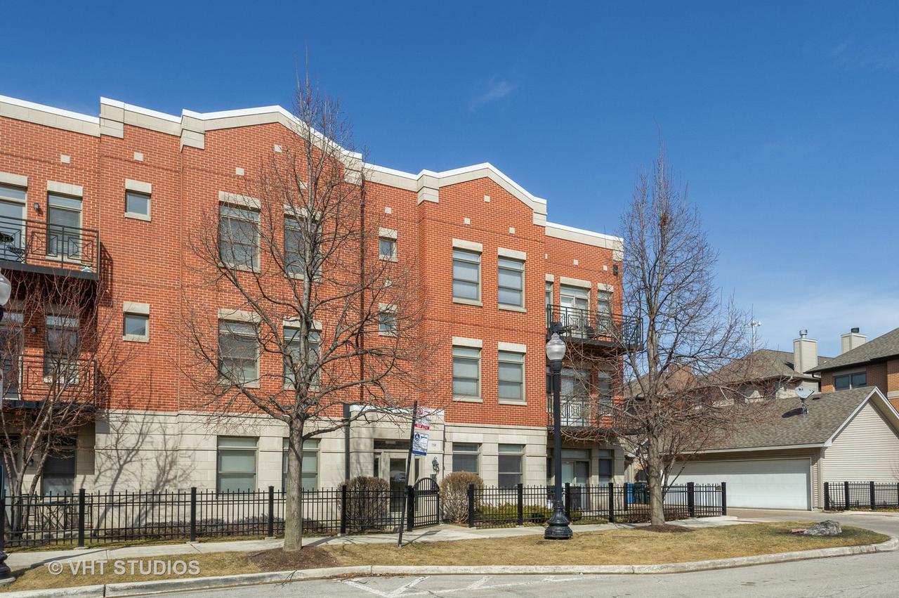 758 W 14th Pl. #1A, Chicago, IL 60607