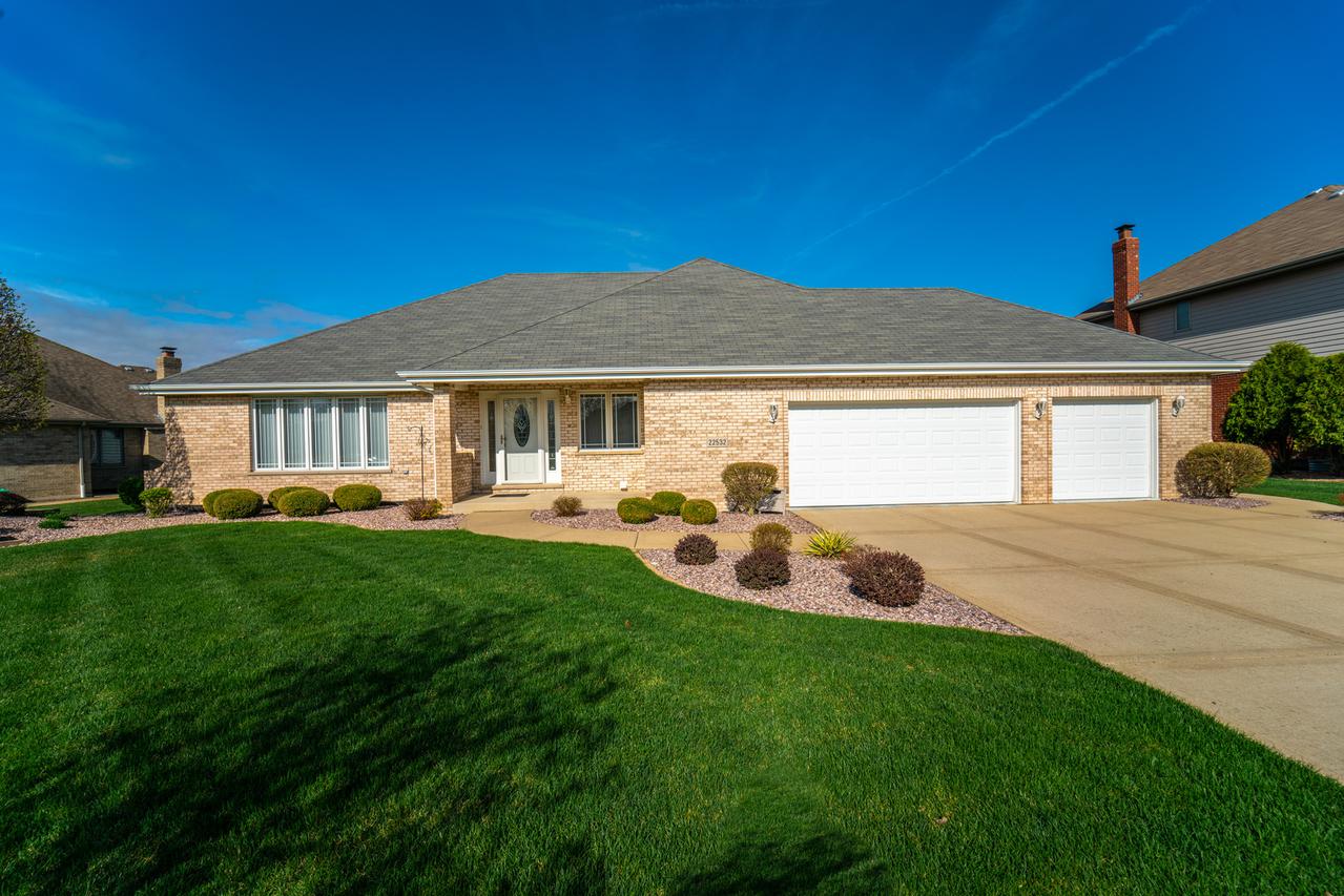 22532 Autumn Dr., Frankfort, IL 60423