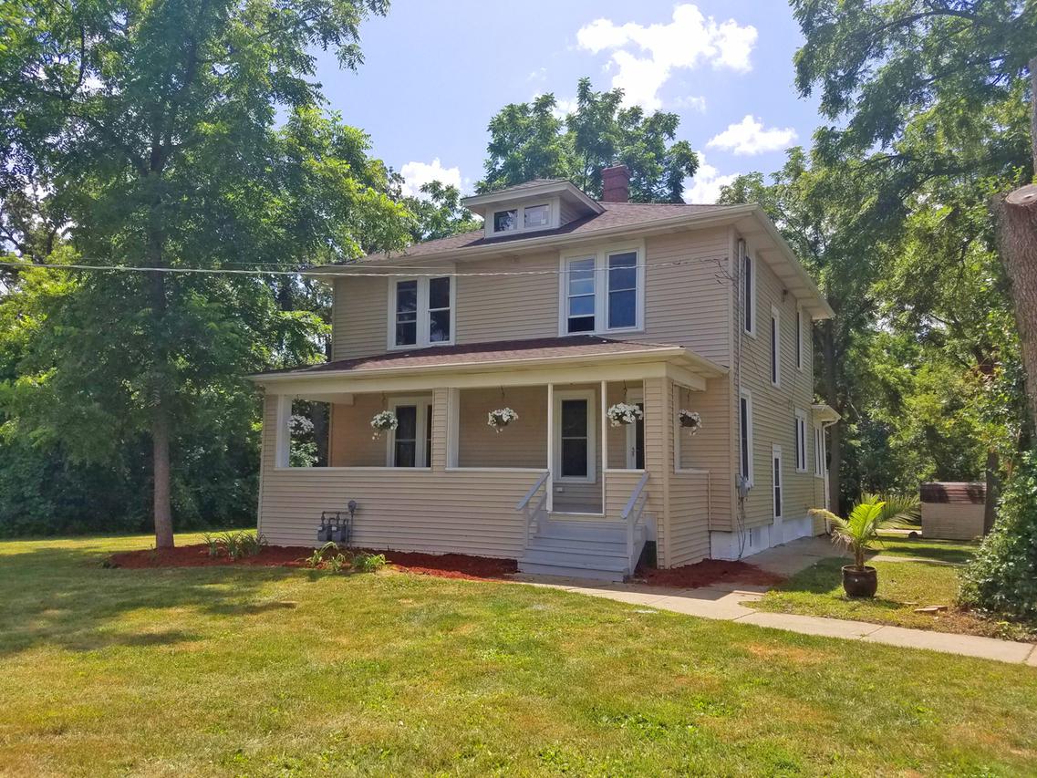 281 W Belvidere Rd., Grayslake, IL 60030