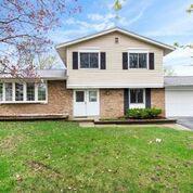 723 Dorchester Dr., Bolingbrook, IL 60440