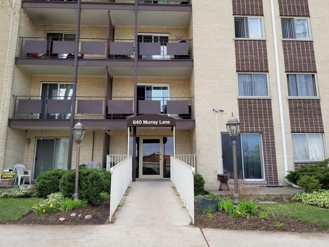640 Murray Ln. #214, Des Plaines, IL 60016