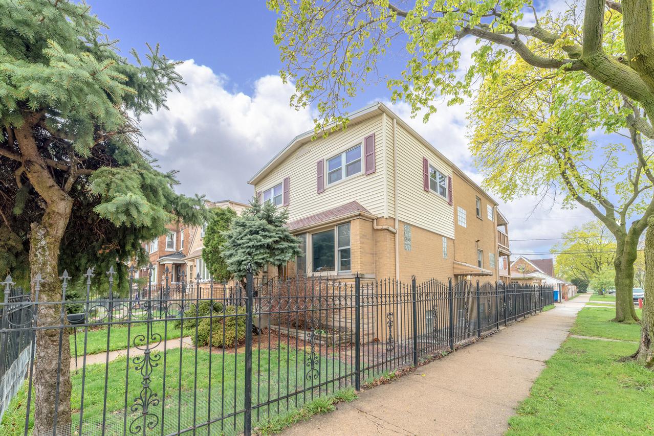 2458 N Austin Ave., Chicago, IL 60639