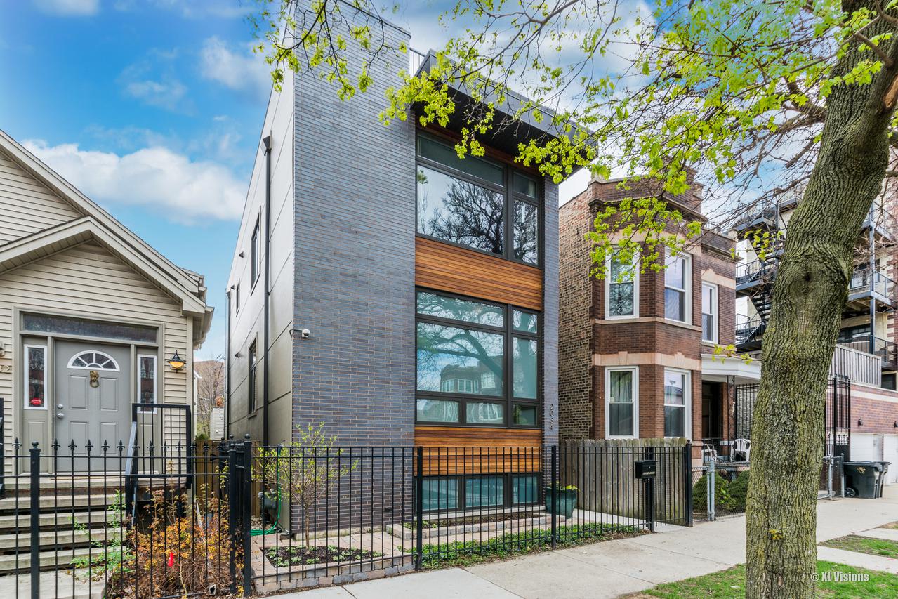 2034 N Point St., Chicago, IL 60647