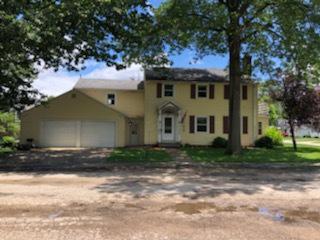 310 W 15th St., Sterling, IL 61081