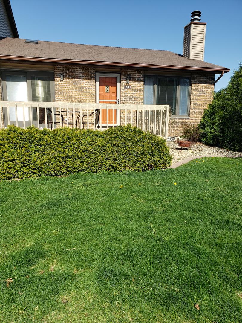 1841 Kerrybrook Ct. #1, Sycamore, IL 60178
