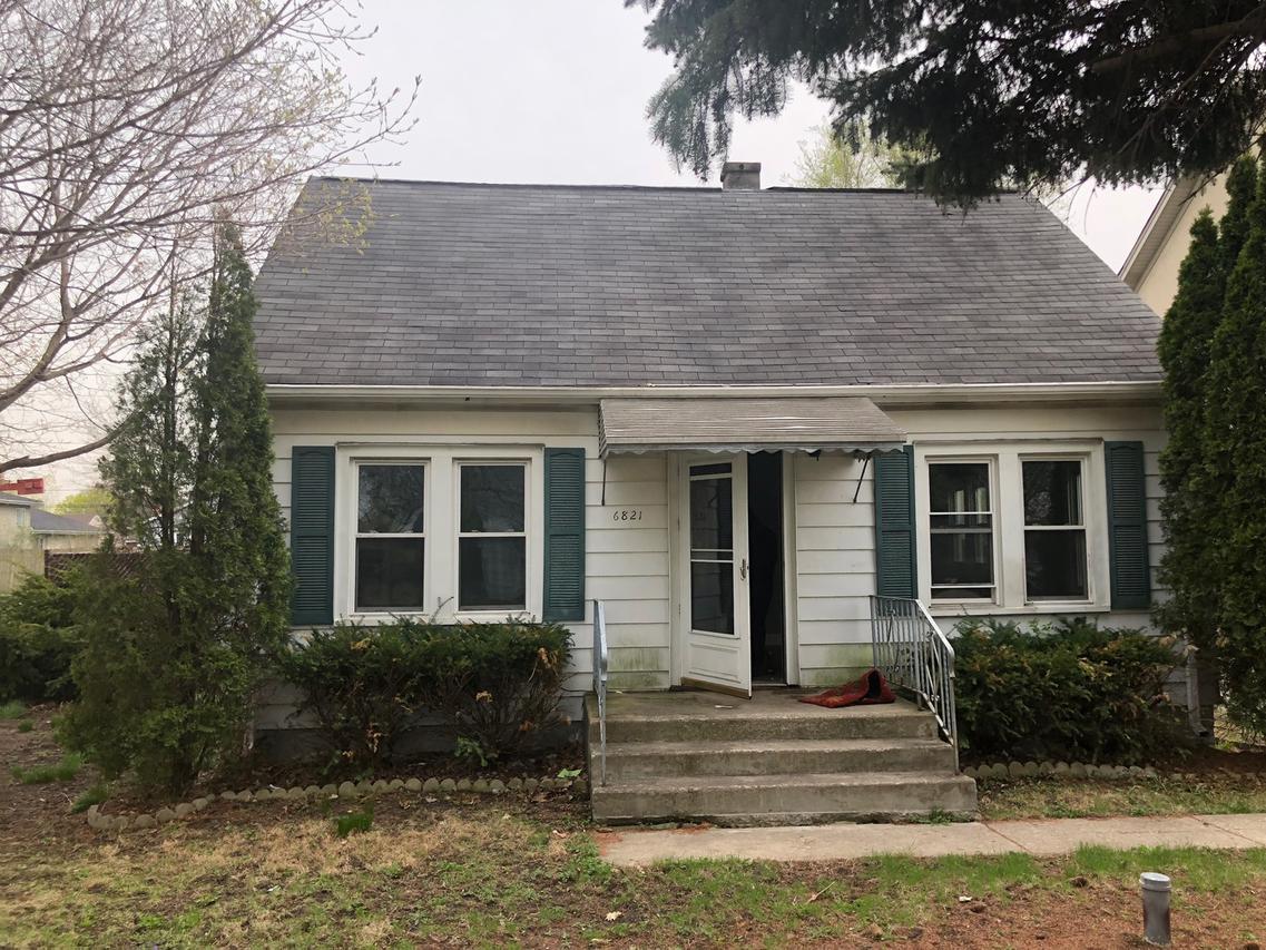 6821 W 96th St., Oak Lawn, IL 60453