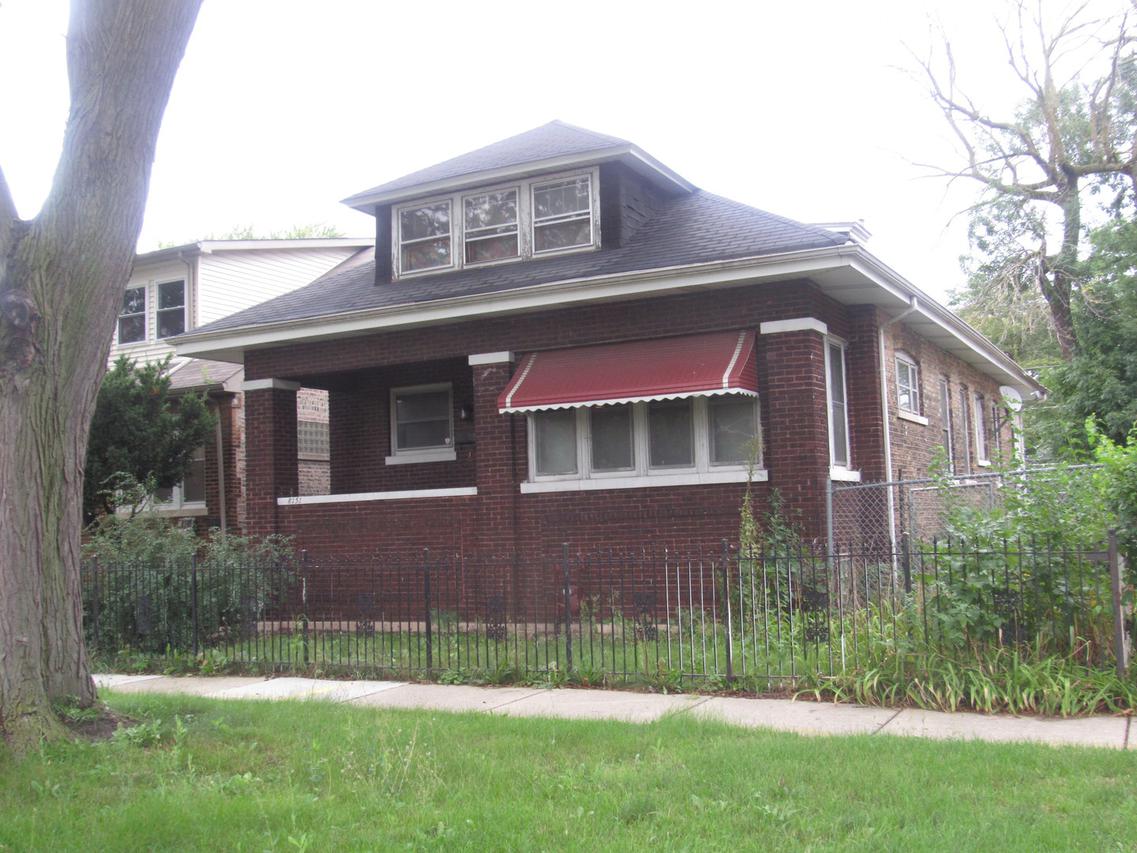 8151 S Woodlawn Ave., Chicago, IL 60619
