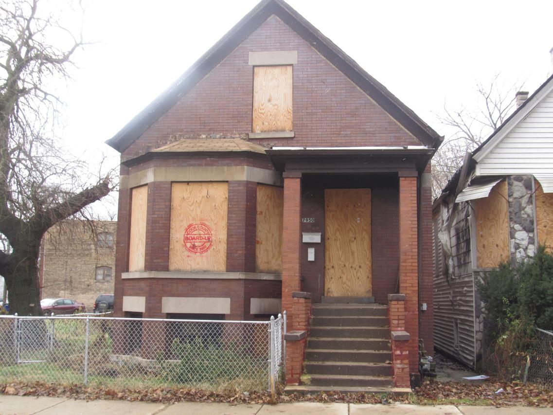 7950 S Muskegon Ave., Chicago, IL 60617