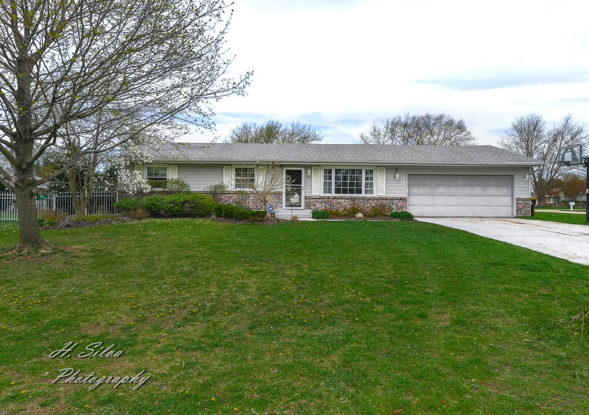 910 Greglynn St., Machesney Park, IL 61115