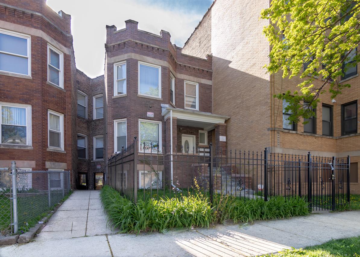 156 N Lotus Ave., Chicago, IL 60644